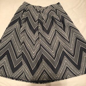 Cute navy and white patterned skirt